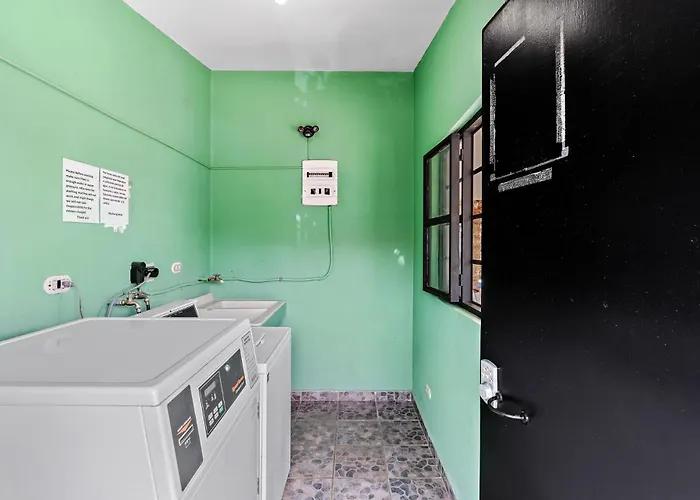Сasa de vacaciones 2-bd With Pool, Walk To Coco