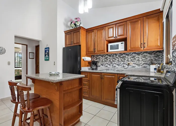 2-bd With Pool, Walk To *
